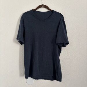 Lululemon Men's Blue Basic V-Neck Short Sleeve Shirt
